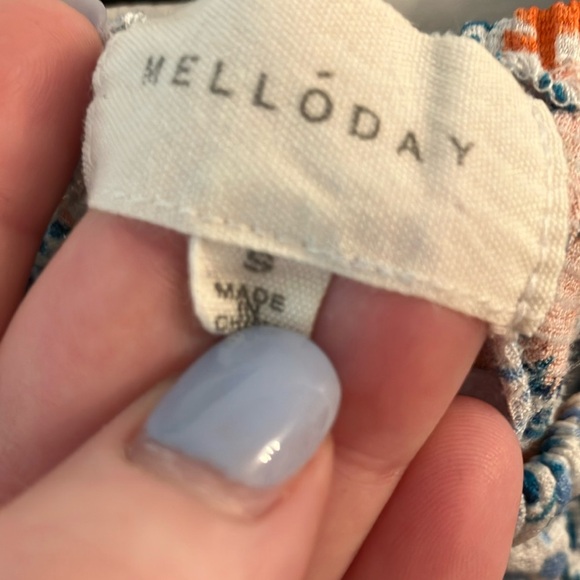 Floral Ruffle Sleeve Top - Picture 3 of 7